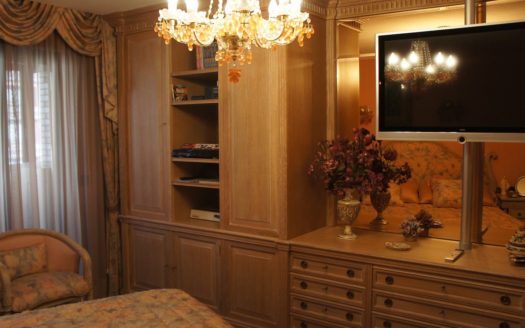 ELEGANT STYLE  APARTMENT IN THE CENTER OF ALICANTE