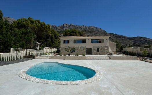 NEW LUXURY VILLA IN ALTEA