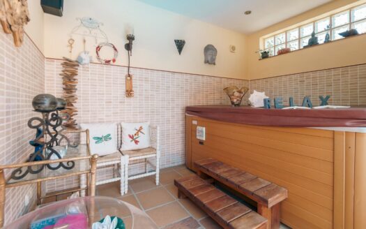 CHALET EN LA NUCIA